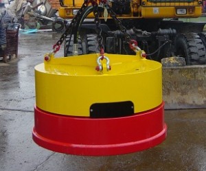 moly hydraulic magnets for demolition and steel recycling